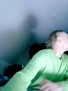 Kuba Gd online show from April 18, 2026, 7:07 pm