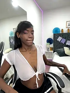 Snapshot of Alma_Stevenson chatting on September 27, 2025, 3:07 pm Alma Stevenson online show from September 27, 2025, 3:07 pm