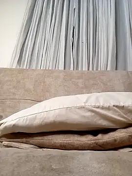 Snapshot of Marian_Zeller chatting on October 21, 2025, 9:09 am Marian Zeller online show from October 21, 2025, 9:09 am