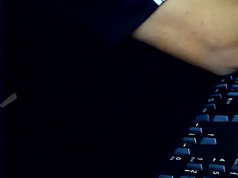 hotboydon2495 online show from November 1, 2025, 2:18 am