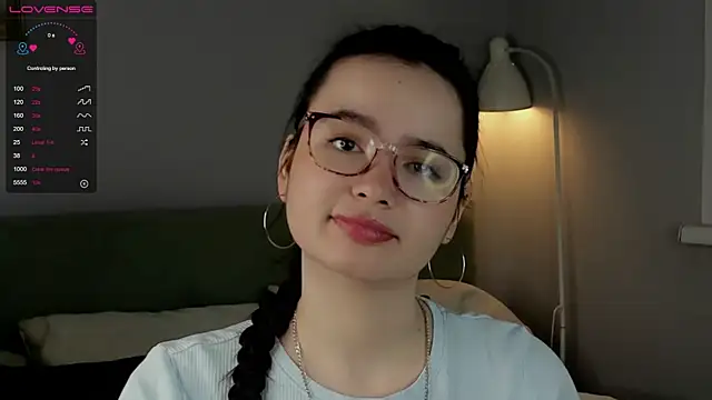 WildaBisom online show from October 18, 2025, 1:07 am