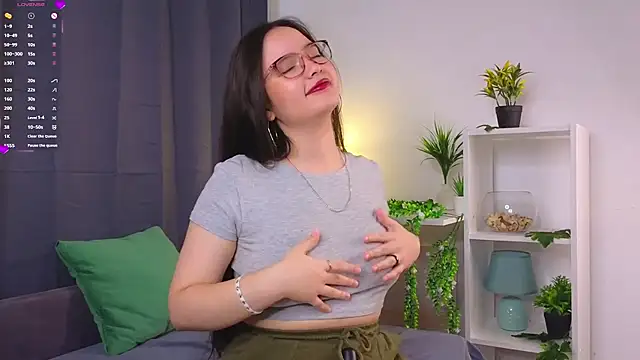 WildaBisom online show from September 24, 2025, 1:35 am