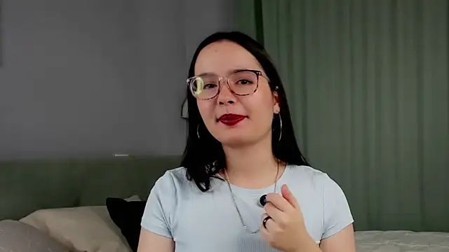 WildaBisom online show from October 8, 2025, 1:18 am