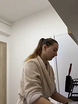 MissMay online show from September 29, 2025, 6:57 pm