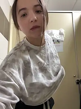 MissMay online show from September 17, 2025, 3:14 pm