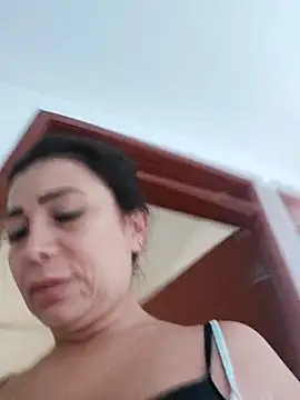 mia mancinii online show from November 12, 2025, 2:32 pm