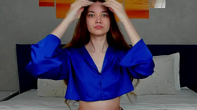 AmadaReine online show from March 9, 2026, 4:27 am