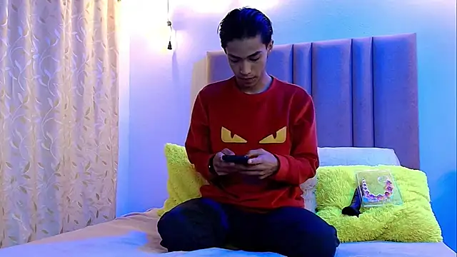 Snapshot of camilo_nom chatting on October 3, 2025, 3:41 am camilo nom online show from October 3, 2025, 3:41 am