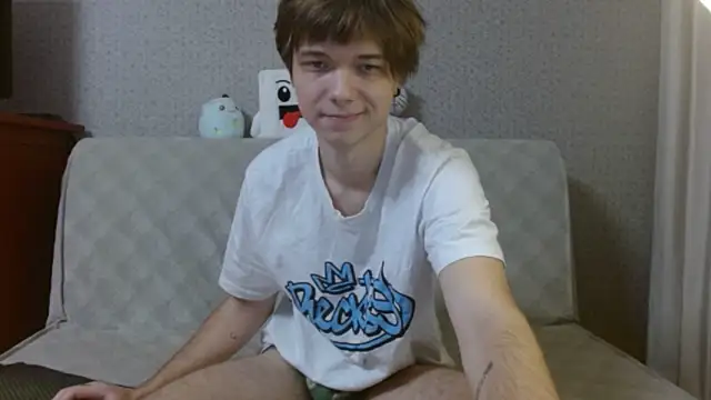 Snapshot of hilt_on_ chatting on October 5, 2025, 7:43 am hilt on online show from October 5, 2025, 7:43 am