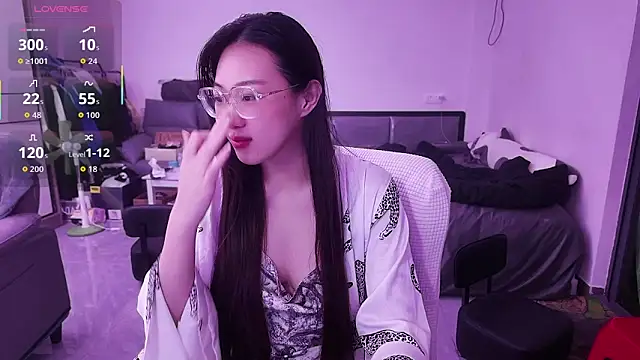 Snapshot of Linbaibai chatting on October 13, 2025, 4:41 pm Linbaibai online show from October 13, 2025, 4:41 pm