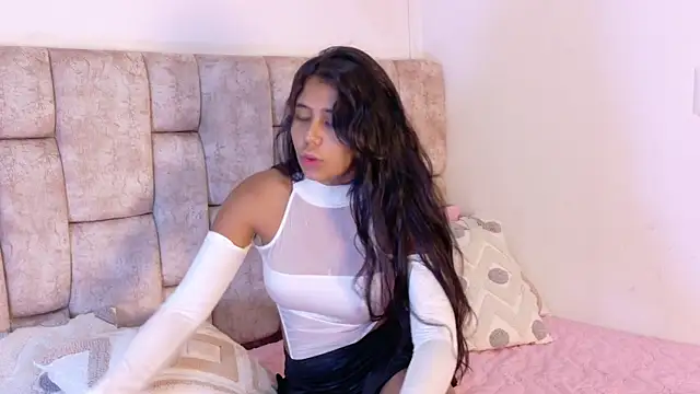 Snapshot of Kitty_Rose__ chatting on October 10, 2025, 12:28 pm Kitty Rose online show from October 10, 2025, 12:28 pm