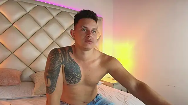 EclipseandFlame online show from October 1, 2025, 2:32 pm