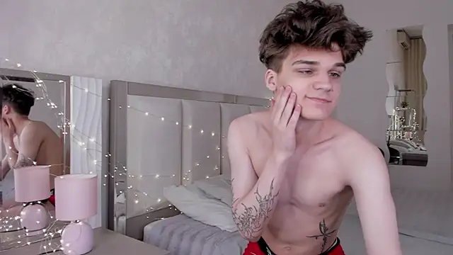 Snapshot of Willie_Miler chatting on October 1, 2025, 10:30 am Willie Miler online show from October 1, 2025, 10:30 am