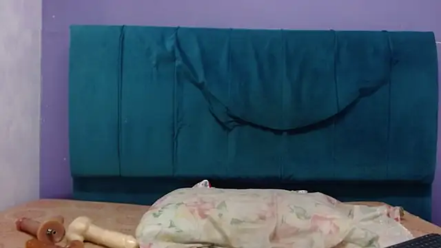 andrealopezcm101 online show from February 20, 2026, 11:23 am