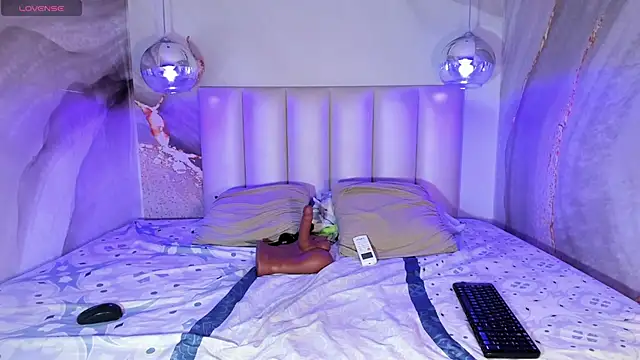 SheyLopez online show from November 26, 2025, 3:06 am