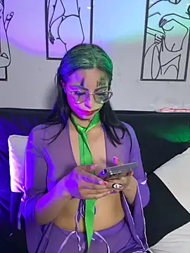 Snapshot of Clawd_hot chatting on October 12, 2025, 9:27 pm Clawd hot online show from October 12, 2025, 9:27 pm