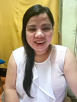 Snapshot of hotlyn45 chatting on October 19, 2025, 4:32 pm hotlyn45 online show from October 19, 2025, 4:32 pm