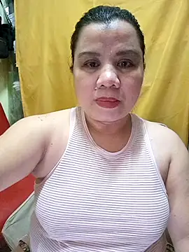 Snapshot of hotlyn45 chatting on October 22, 2025, 1:43 pm hotlyn45 online show from October 22, 2025, 1:43 pm