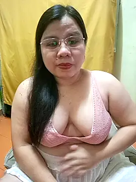 Snapshot of hotlyn45 chatting on September 24, 2025, 7:48 am hotlyn45 online show from September 24, 2025, 7:48 am