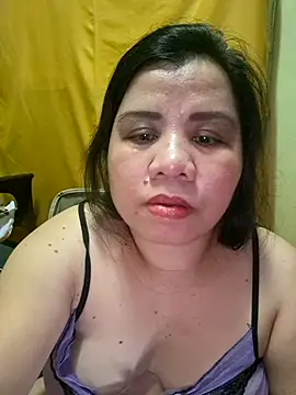 Snapshot of hotlyn45 chatting on October 21, 2025, 12:15 pm hotlyn45 online show from October 21, 2025, 12:15 pm