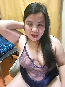 Snapshot of hotlyn45 chatting on October 17, 2025, 12:51 pm hotlyn45 online show from October 17, 2025, 12:51 pm