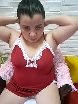 hotlyn45 online show from November 30, 2025, 4:46 am