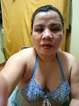 Snapshot of hotlyn45 chatting on September 27, 2025, 12:11 pm hotlyn45 online show from September 27, 2025, 12:11 pm