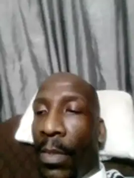 longdickson12345 online show from November 27, 2025, 10:32 pm