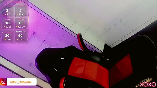 Ana sophia  online show from September 29, 2025, 11:27 am