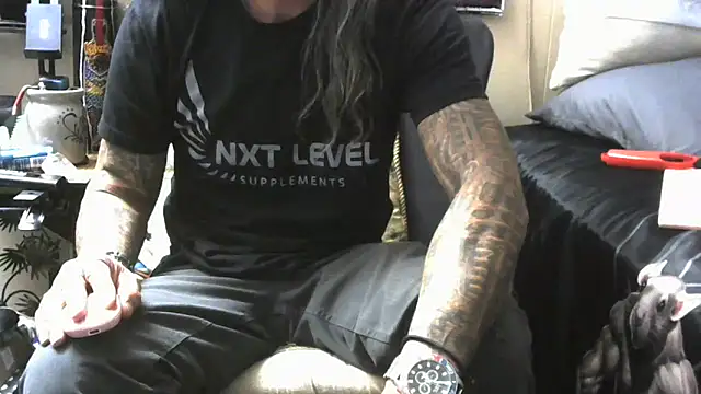 crassanova online show from April 7, 2026, 10:55 pm