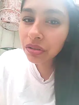 Snapshot of zairabreze chatting on October 31, 2025, 3:41 pm zairabreze online show from October 31, 2025, 3:41 pm