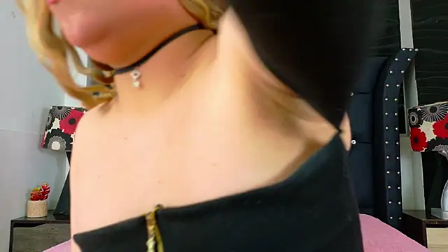 Keysha Queen  online show from September 19, 2025, 12:31 pm