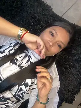 Zui Rouse online show from September 15, 2025, 1:28 am