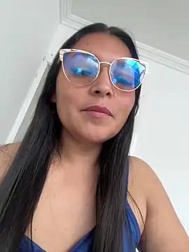 Zui Rouse online show from September 11, 2025, 3:23 pm