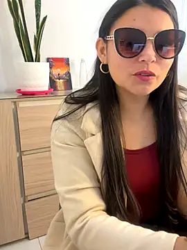 Zui Rouse online show from September 10, 2025, 3:11 pm
