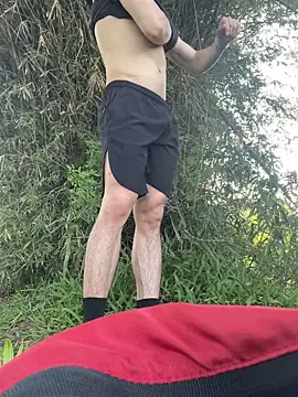 anhkiet huang online show from April 9, 2026, 8:42 am