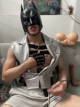 anhkiet huang online show from November 19, 2025, 4:07 pm