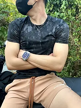 anhkiet huang online show from April 6, 2026, 8:15 am