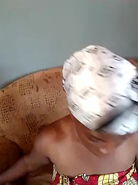 Snapshot of sweetdebbiexxxx chatting on October 22, 2025, 9:20 am sweetdebbiexxxx online show from October 22, 2025, 9:20 am