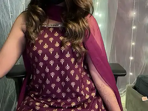 YoursSuku online show from October 26, 2025, 6:52 pm