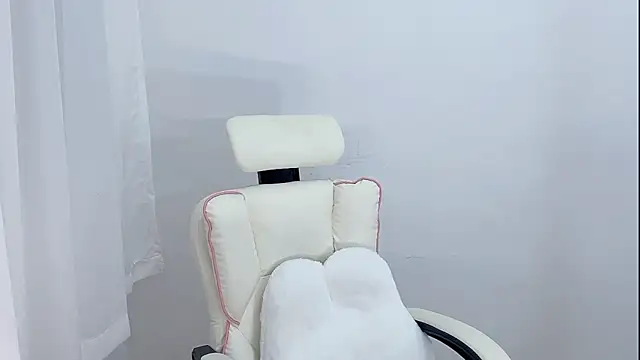 Snapshot of Xiao-runbao chatting on October 26, 2025, 2:06 pm Xiao-runbao online show from October 26, 2025, 2:06 pm