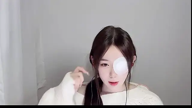 Snapshot of Xiao-runbao chatting on October 15, 2025, 1:41 pm Xiao-runbao online show from October 15, 2025, 1:41 pm