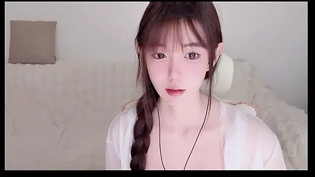 Xiao-runbao online show from December 17, 2025, 1:05 pm