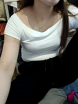 Snapshot of susu_baby chatting on February 24, 2026, 6:36 am susu baby online show from February 24, 2026, 6:36 am