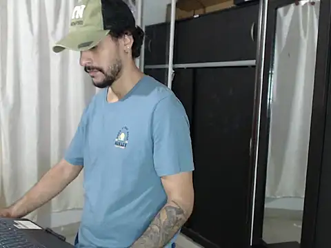 Snapshot of mochakkdj chatting on December 22, 2025, 10:54 pm mochakkdj online show from December 22, 2025, 10:54 pm