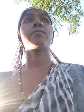 Snapshot of Fasfas2 chatting on October 7, 2025, 1:17 am Fasfas2 online show from October 7, 2025, 1:17 am