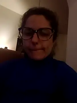 CasalTopaTudo online show from September 18, 2025, 10:24 pm