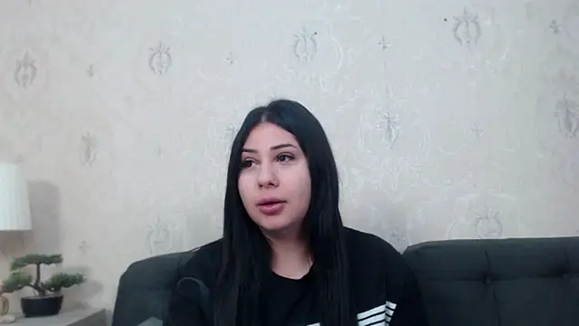 Snapshot of AnaysDivine chatting on September 30, 2025, 3:34 am AnaysDivine online show from September 30, 2025, 3:34 am