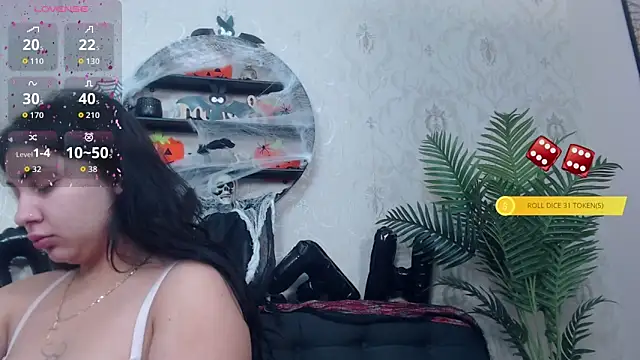 Snapshot of AnaysDivine chatting on October 31, 2025, 4:09 am AnaysDivine online show from October 31, 2025, 4:09 am