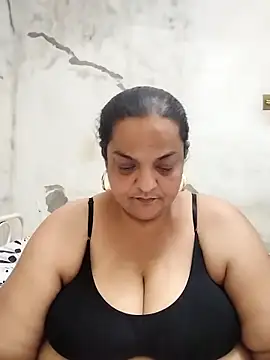 Snapshot of Vydinha chatting on October 2, 2025, 9:18 pm Vydinha online show from October 2, 2025, 9:18 pm